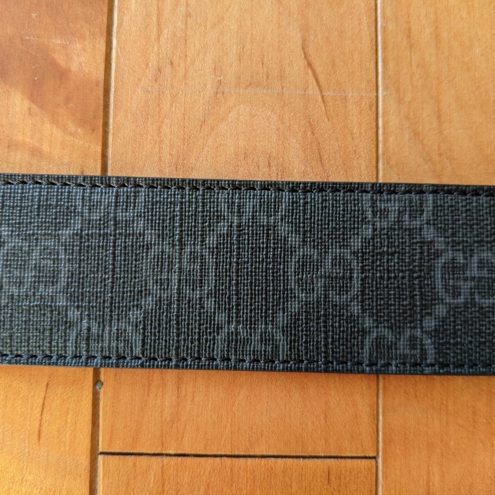 Men's Gucci GG supreme belt with G buckle size 95(34US)
